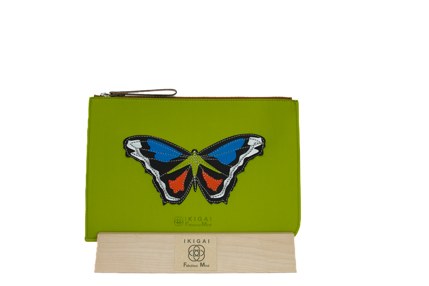 Pochette con farfalle