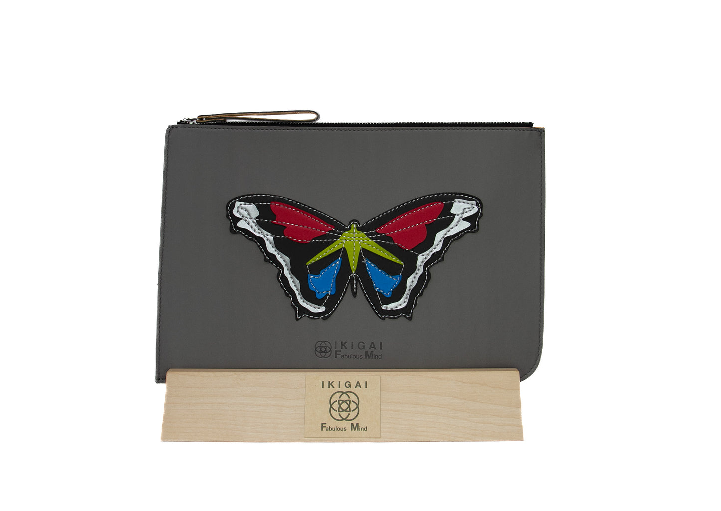 Pochette con farfalle